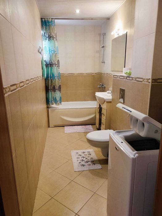 Отдавам двустаен апартамент с 2 тераси в затворен комплекс на златни пясъци.