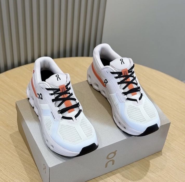 Кроссовки ON runing