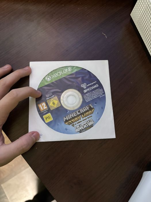 Vand xbox one S in stare excelenta