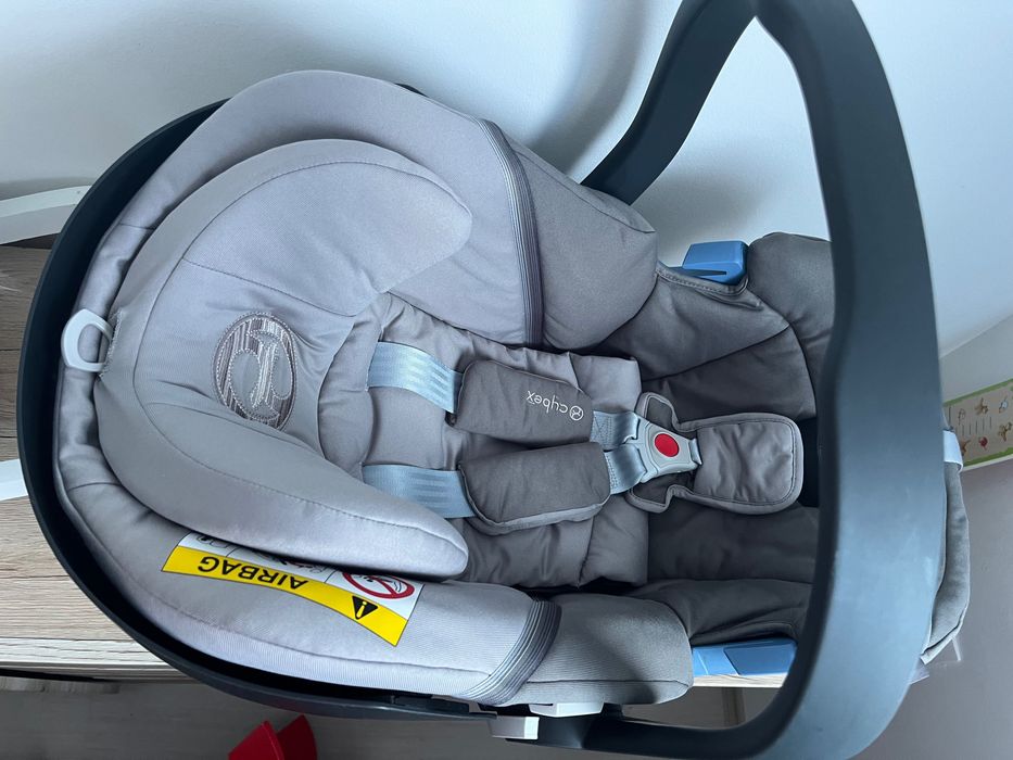 Cybex Aton 5 - 2 броя кошници за новородено