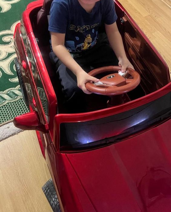 Продам Электромобиль. Машина