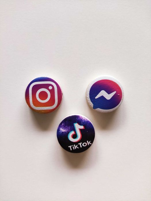 Печатани дървени плочки,мъниста за гривни и мартеници