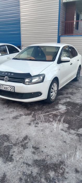 Продаю свою машину поло 2013 объем 1,6 вложения не требуется