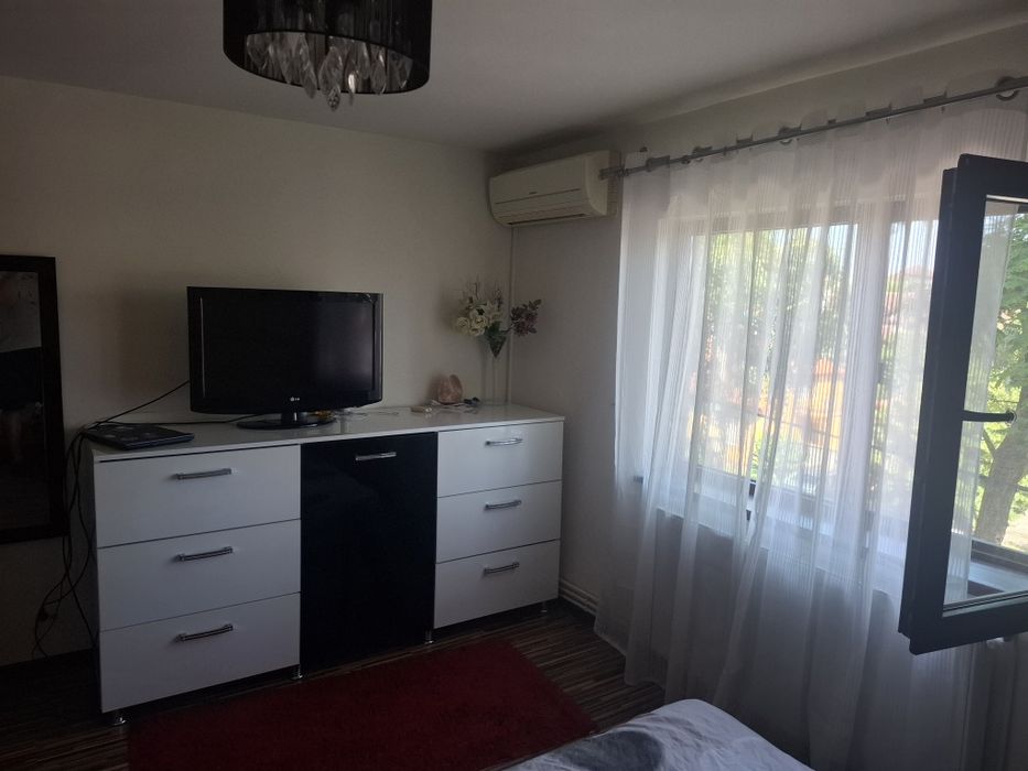 De închiriat apartament 2 camere Bucovina