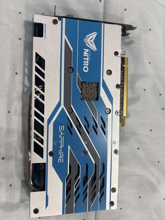 Видео корта RX590 Sapphire special edition 8Gb