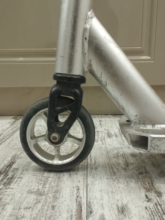 Продам трюковой самокат