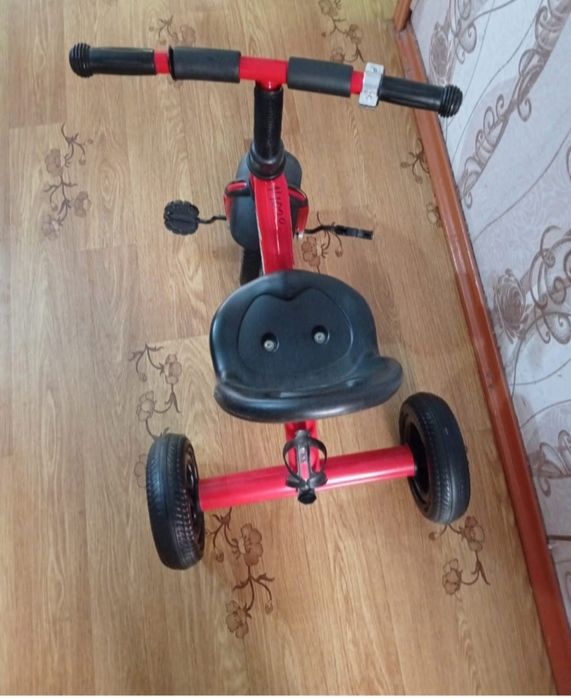 Продам детский самокат и велосипед