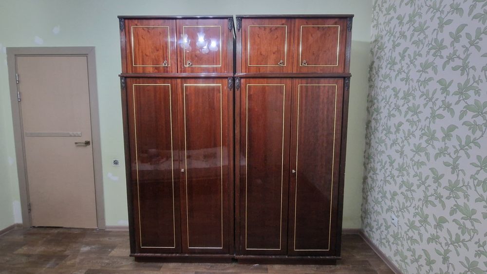Шкаф для одежды. Со времен Советского Союза.