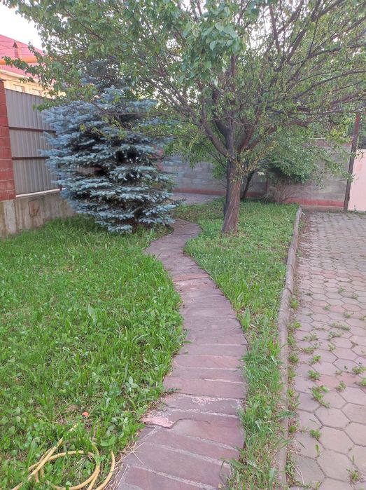Продам дом в Баганашыле 370 м.кв. 5.35 соток.