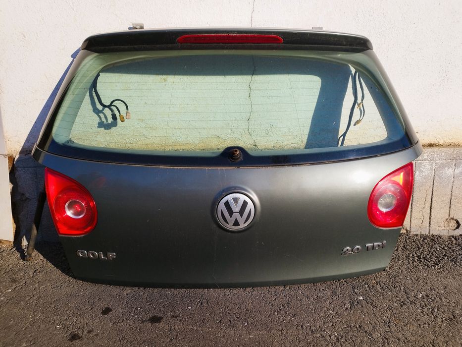 Dezmembrez piese caroserie - ornamente vw golf 5