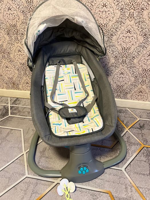 Продам детский шезлонг-электрокачеля