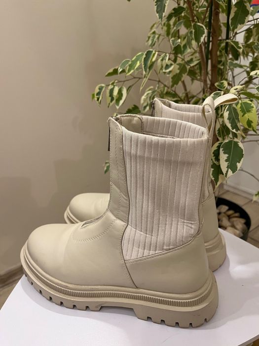 Дамски Зимни Боти 40 - Бял / кремав цвят - Удобни с Цип