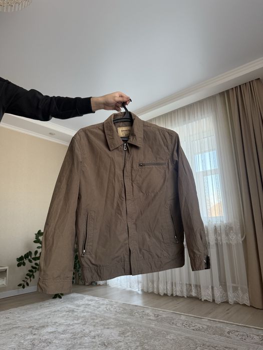 Продам весение куртки