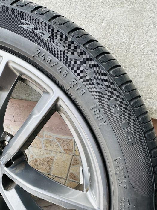 Jante 18 Originale BMW G30 - G31  M  Pachet Pirelli Run Flat