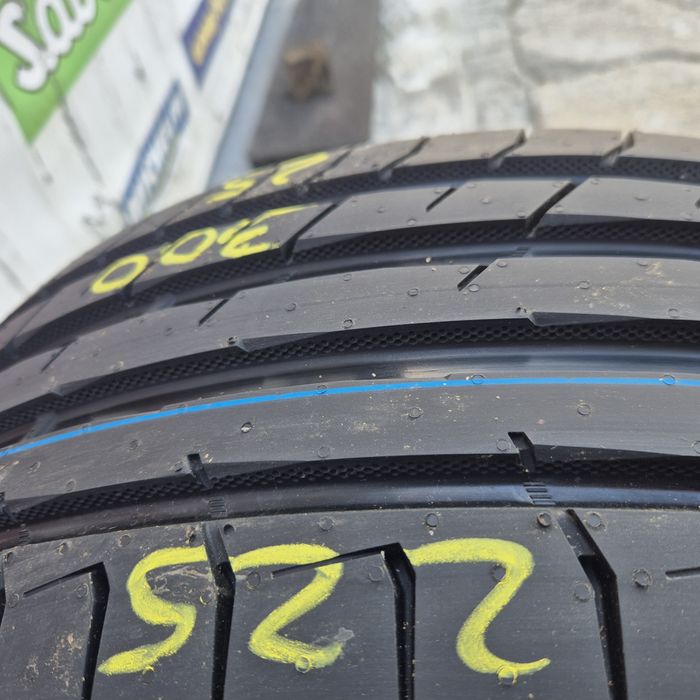 225 50 17 O Anvelopa Nokian nouă