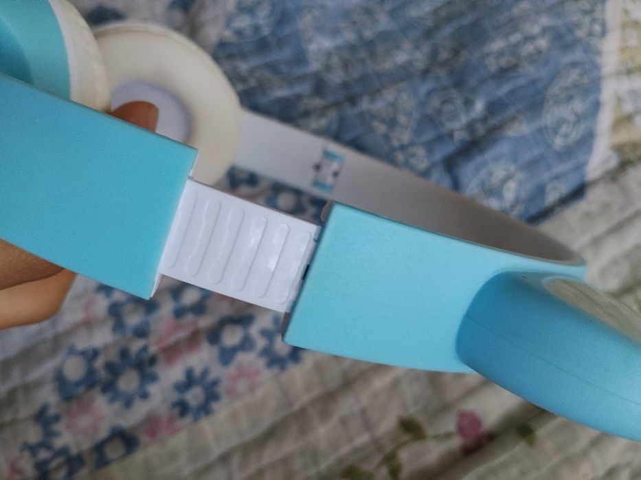 Безпровадной наушник с кощячими ушами