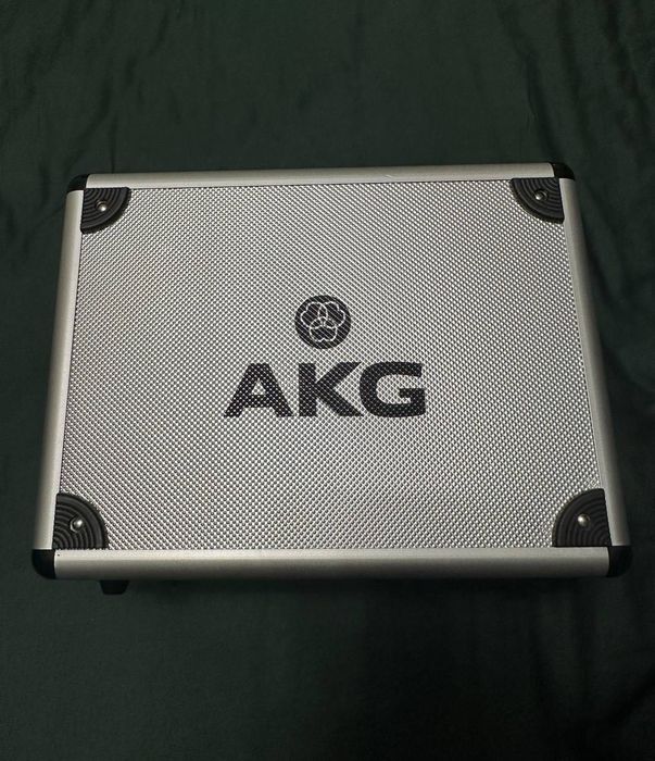Профессиональный Студийный Микрофон AKG C-414 Xll