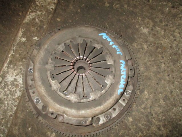 Kit ambreaj volanta placa disc Peugeot Partener Citroen Berlingo 1,9 d