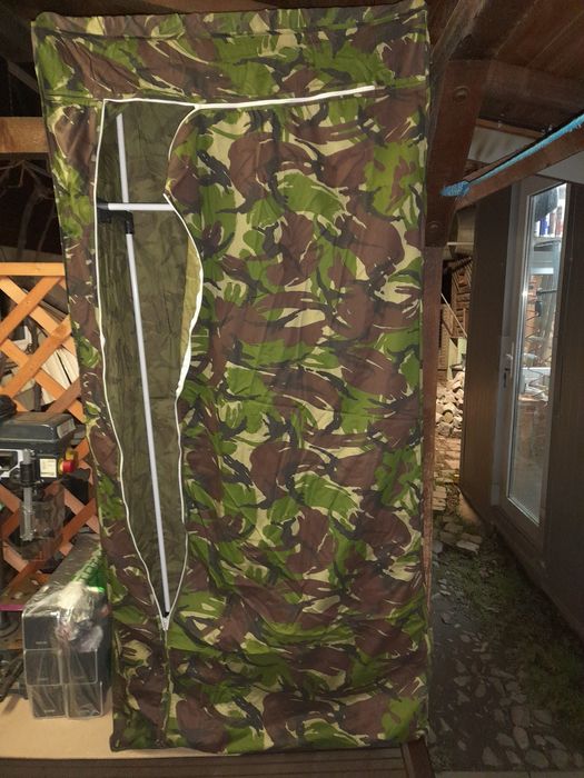 dulap cu schelet metalic si husa din panza