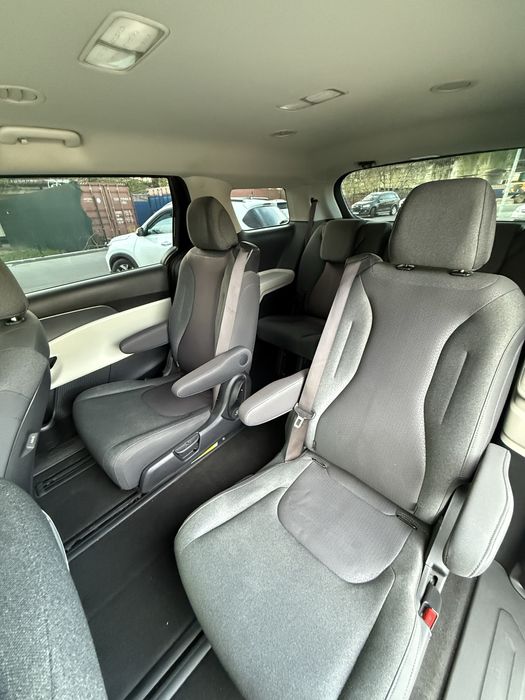 Kia Carnival Comfort 2023 7 orinli