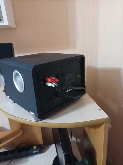 Сабвуфер DELUX DLS-X555