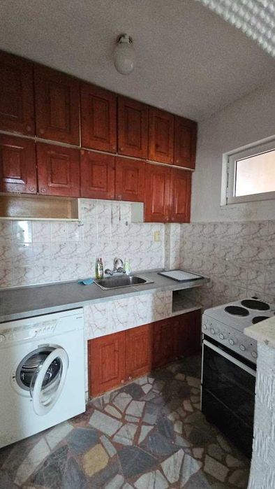 Двустаен обзаведен Въстнически