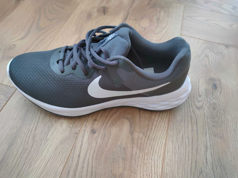 Nike Revolution 6 – Чисто нови, размер 42