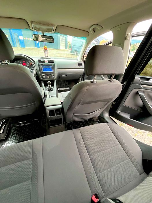 Volkswagen Golf diesel, 1.294 € — imagine 3