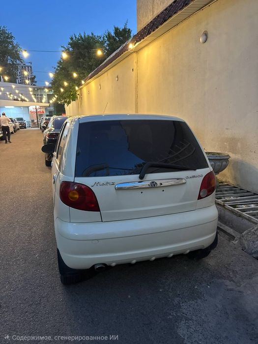 Продаётся автомобиль 2008 года пробег 200000 цена краска чистая.