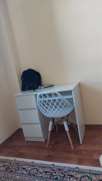 Стол и стулья для учебы