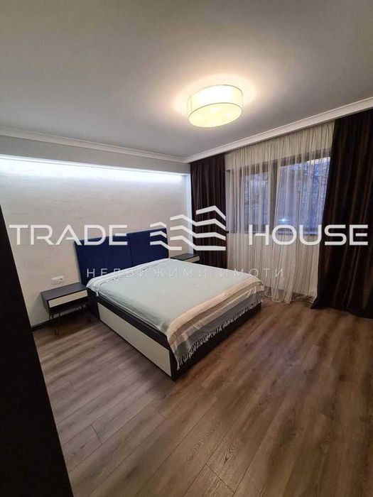 Дава се под наем Тристаен апартамент в Пловдив, Център - 120 кв.м за 800 € - Снимка #7