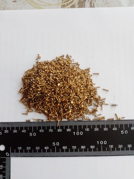 Латунные болты .