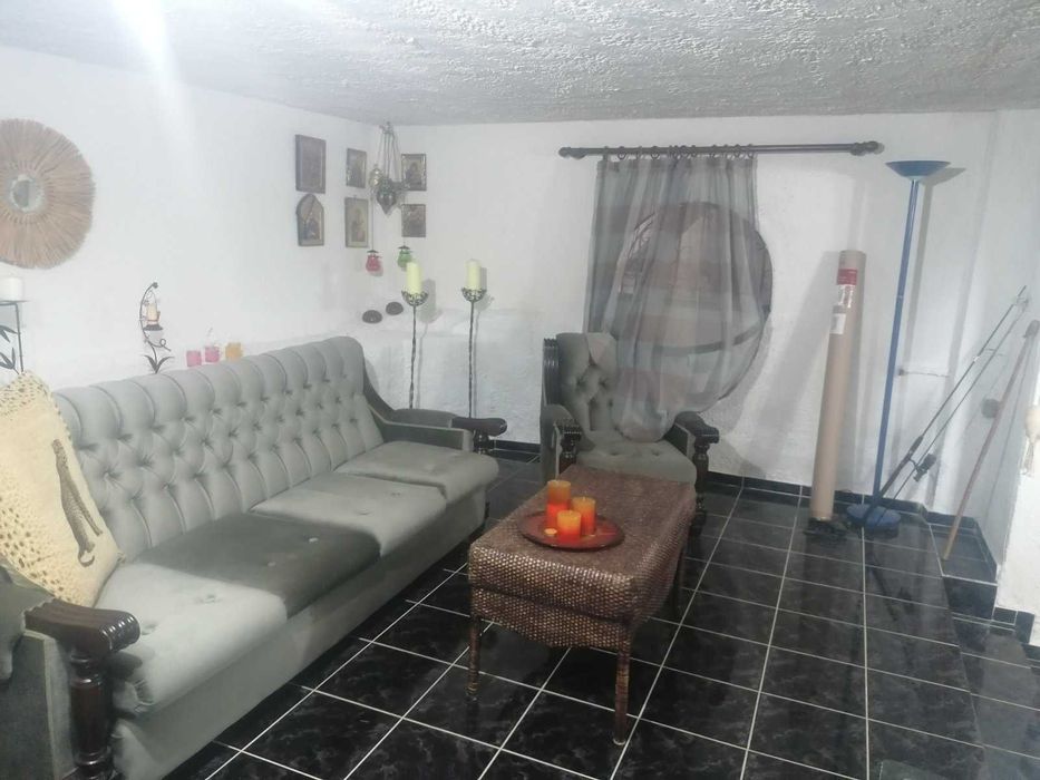 Продава се къща 160 м2 с двор 330 м2 в Аспровалта, Северна Гърция