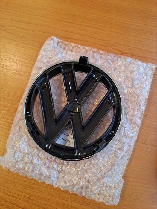 Emblema fata VW Golf 7 facelift an 2017-2020 noua