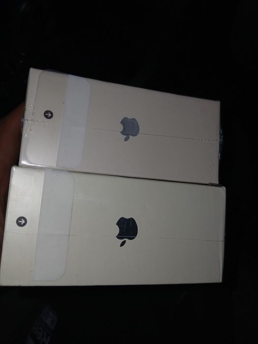 Airpods pro 2 новые (2 комлекта)