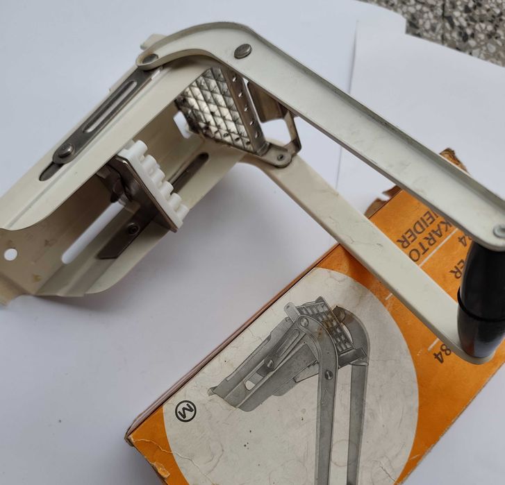 Ръчна картофорезачка