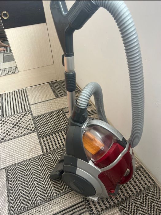 Продам пылесос Lg