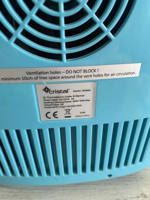 Преносим мини охладител Cristal 6 L