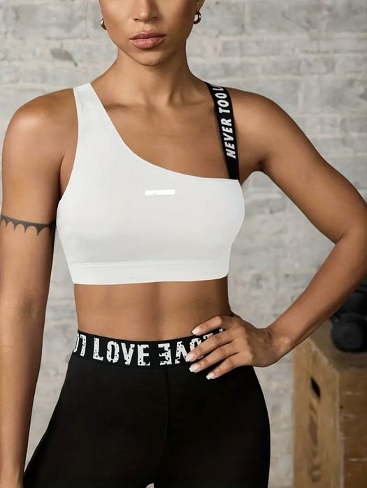 Спортивный топ. Удобный!