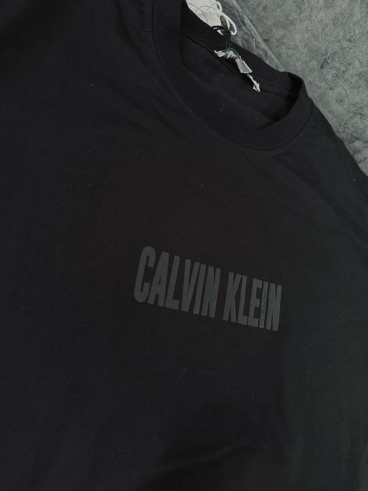 Топ Cal*n K*ein тениска