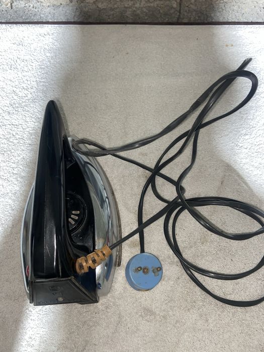 Утюг советский, в рабочем состоянии!