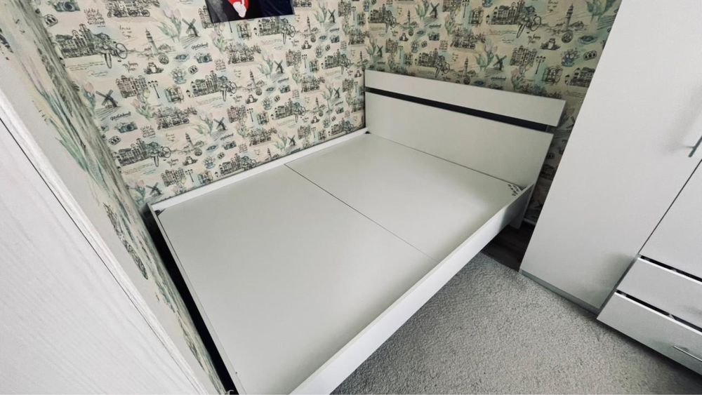 Двухспальная кровать