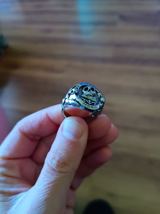 Метални пръстени