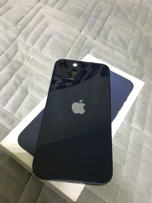 СРОЧНО продам Айфон 13