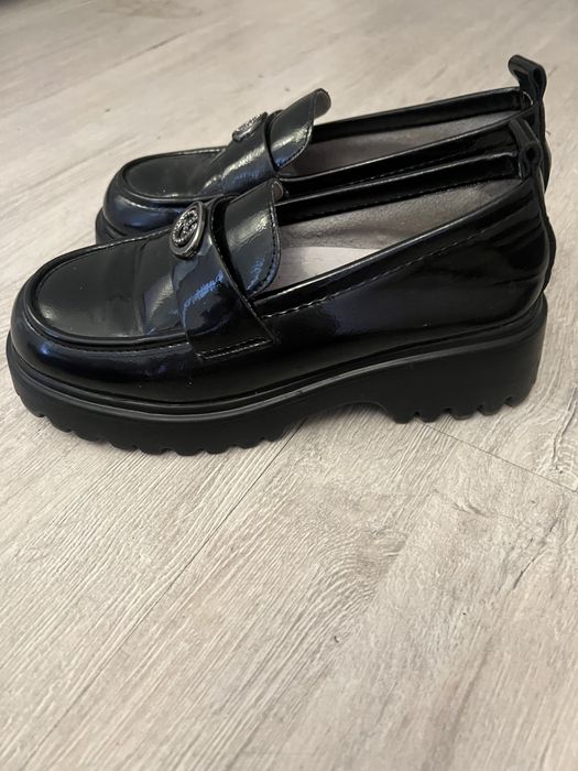 Продам лоферы в хорошем состоянии