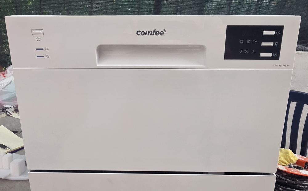 Свободностояща Съдомиялна  Comfee