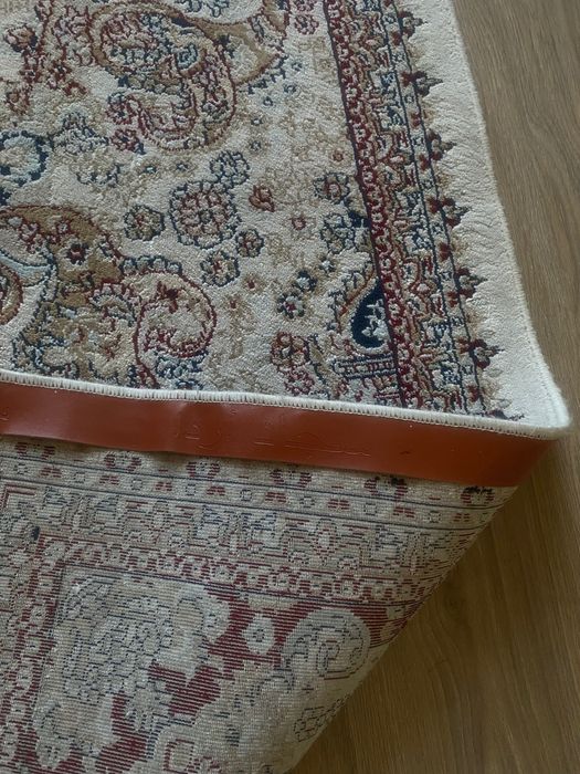 Ковер хороший состояние