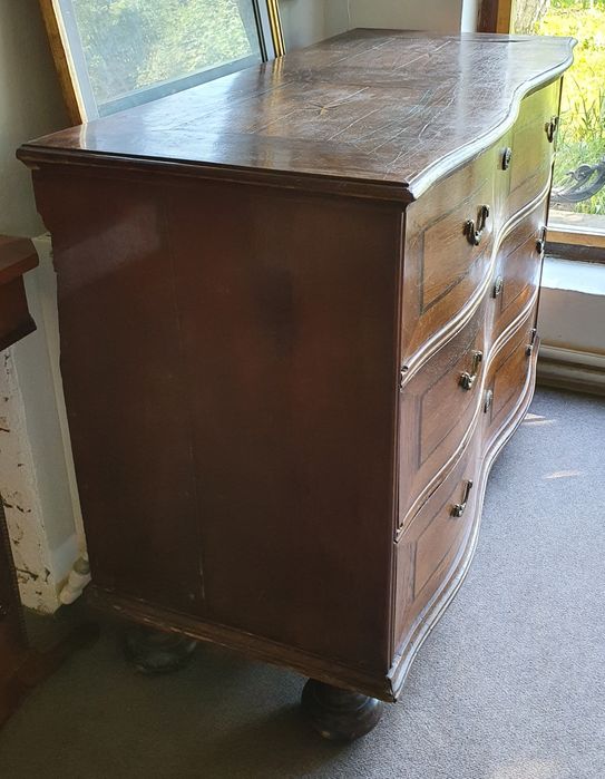 Comodă Curbata veche *** vintage / antic / vechi / retro ***