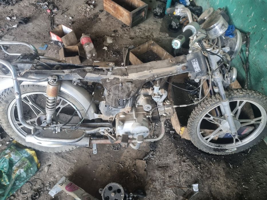 Мопед продам на запчасти