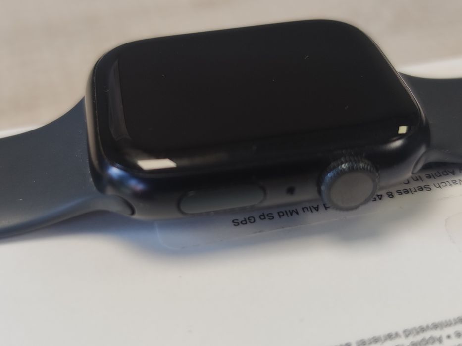 Apple watch series 8 45mm black 96% battery